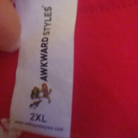 Off shoulder Tee. - Picture 3 of 3